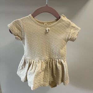 Quincy Mae Textured Cream Short Sleeve dress